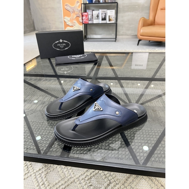 Pra*a slippers
